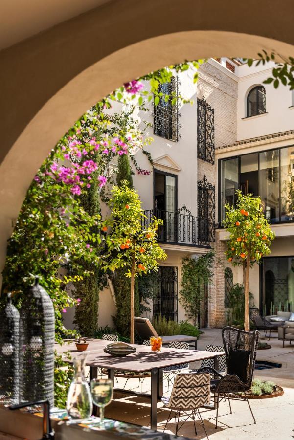 Pajaro Rebelde Bed & Breakfast Seville Ngoại thất bức ảnh