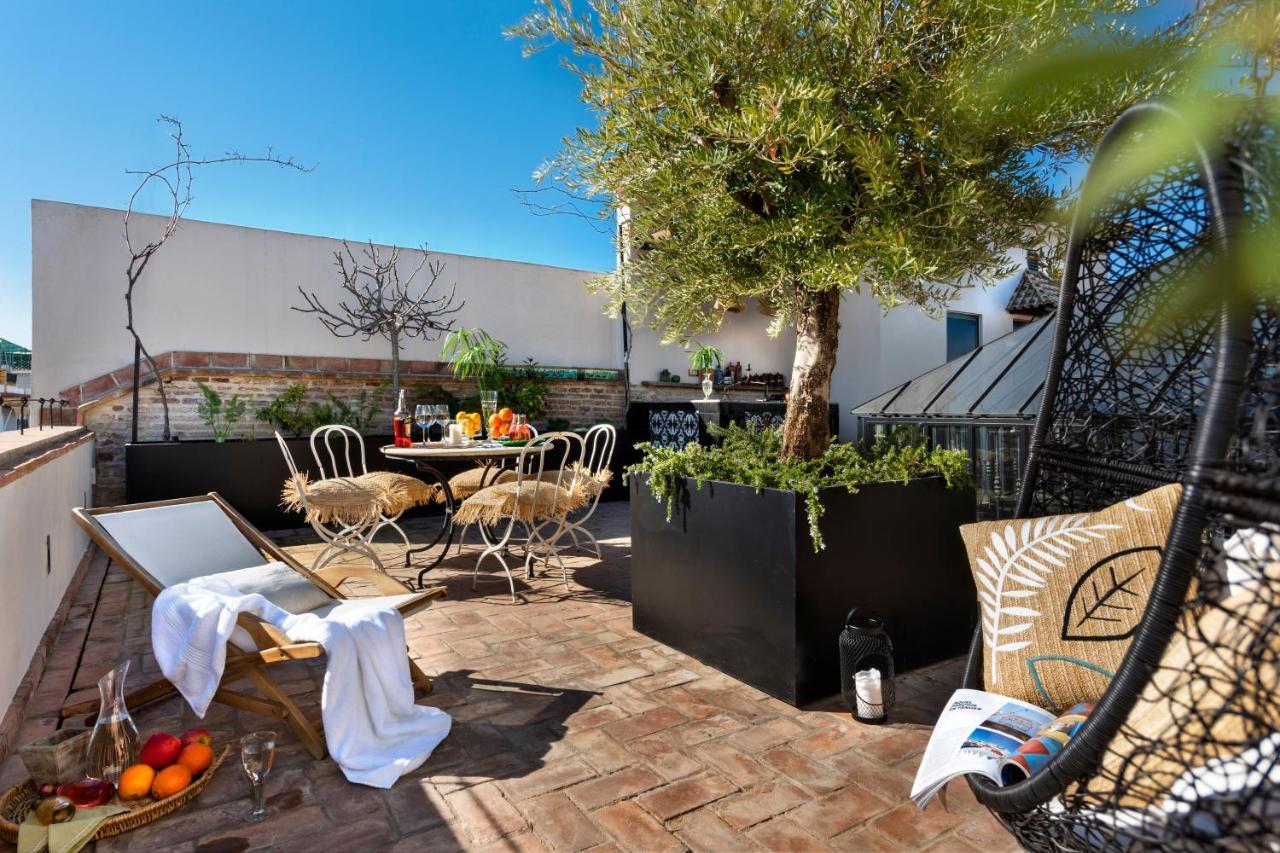 Pajaro Rebelde Bed & Breakfast Seville Ngoại thất bức ảnh