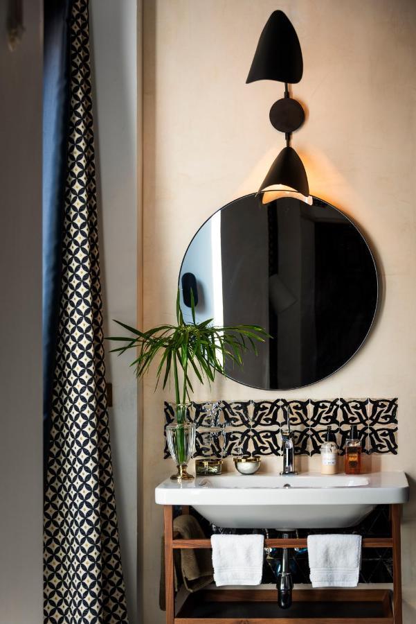Pajaro Rebelde Bed & Breakfast Seville Ngoại thất bức ảnh