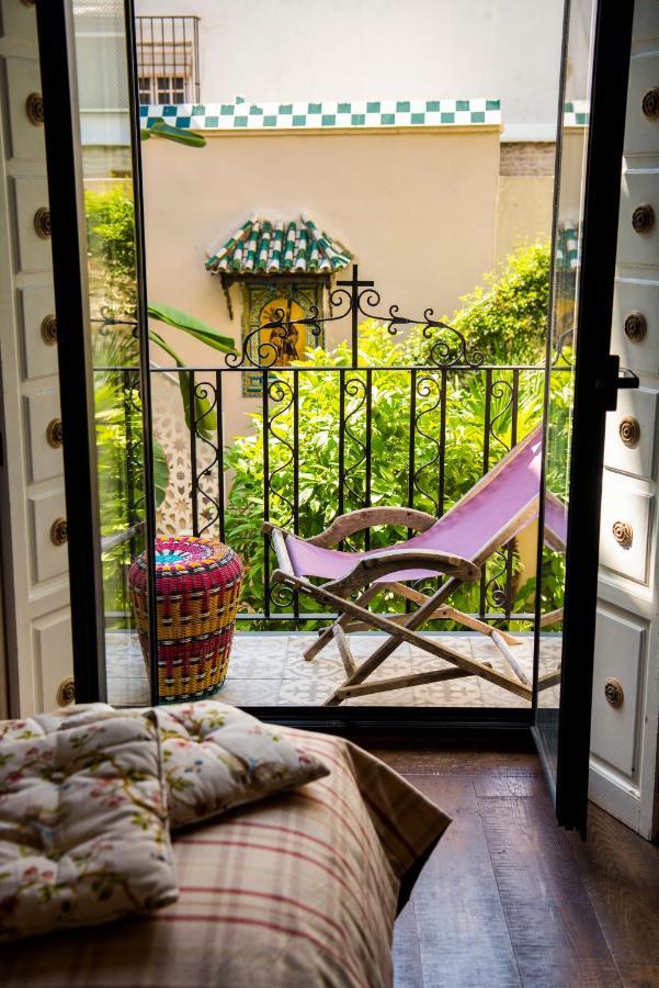 Pajaro Rebelde Bed & Breakfast Seville Ngoại thất bức ảnh