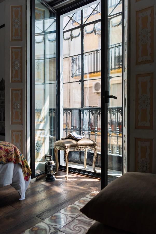 Pajaro Rebelde Bed & Breakfast Seville Ngoại thất bức ảnh