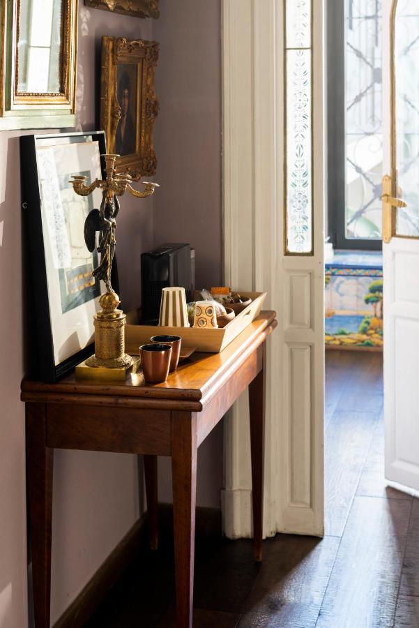 Pajaro Rebelde Bed & Breakfast Seville Ngoại thất bức ảnh