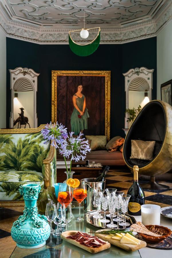 Pajaro Rebelde Bed & Breakfast Seville Ngoại thất bức ảnh