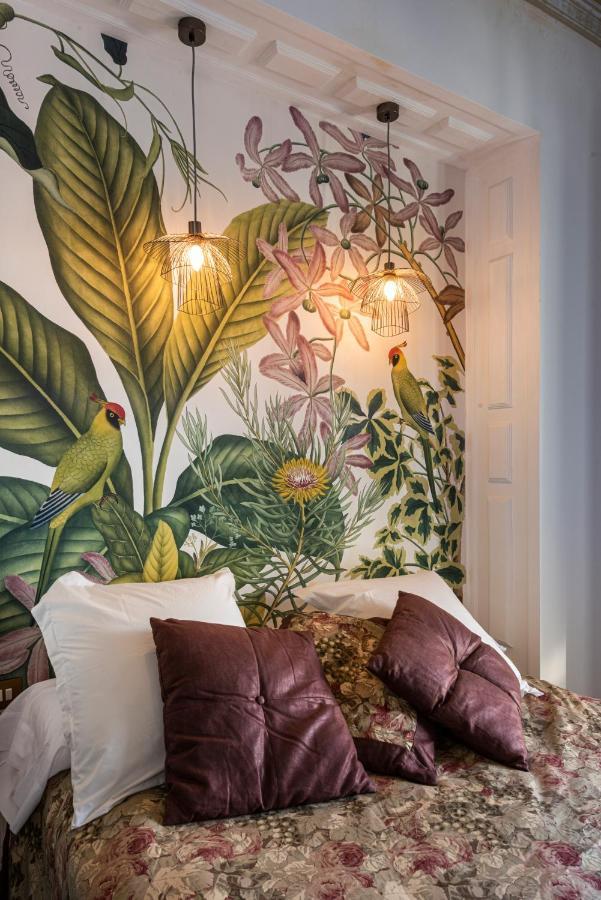 Pajaro Rebelde Bed & Breakfast Seville Ngoại thất bức ảnh
