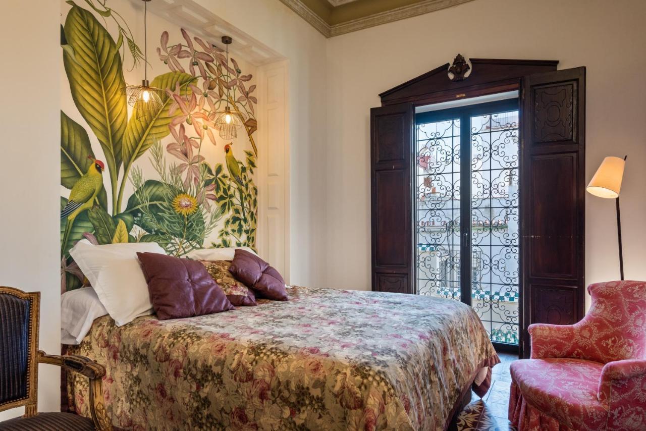 Pajaro Rebelde Bed & Breakfast Seville Phòng bức ảnh